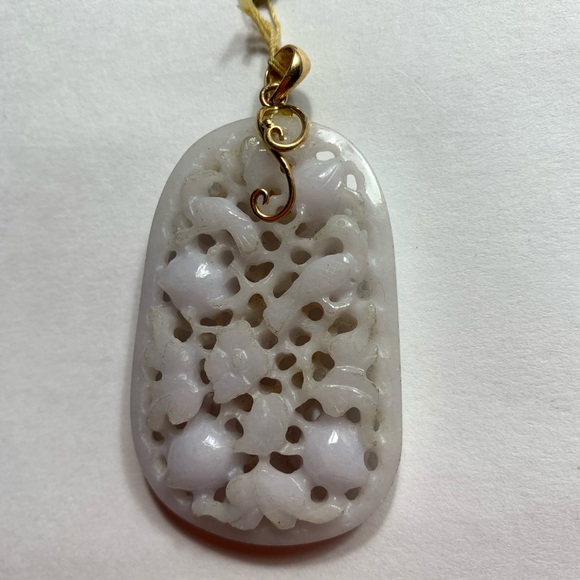 202) white/lavender ANTIQUE Burma Jadite Pendant - Picture 8 of 8